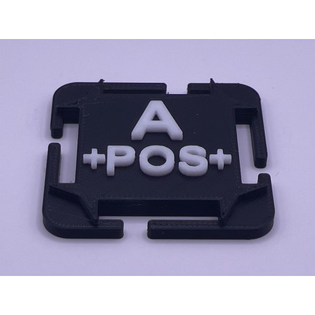 Attache molle groupe sanguin en PLA noir et blanc