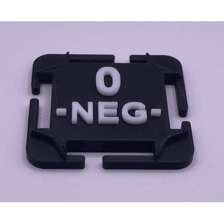 Attache molle groupe sanguin en PLA noir et blanc